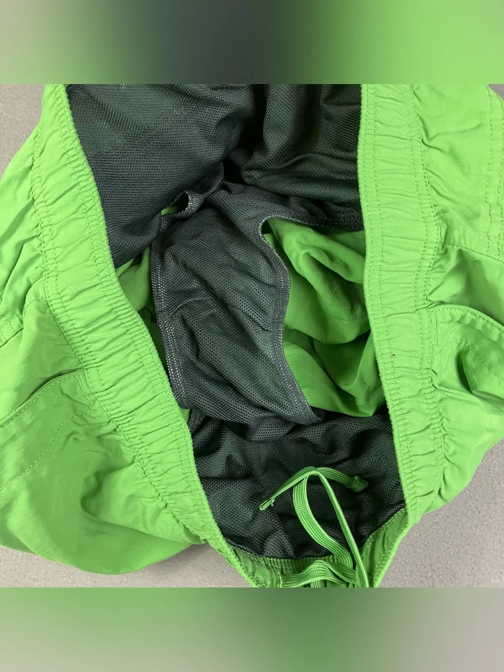 The North Face Men's Size L Flashdry Swim Trunks Shorts Lined Green Pockets. In